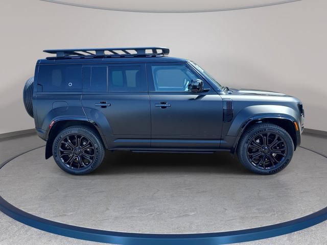 New 2026 Land Rover Defender 110 OCTA AWD/4WD image 4