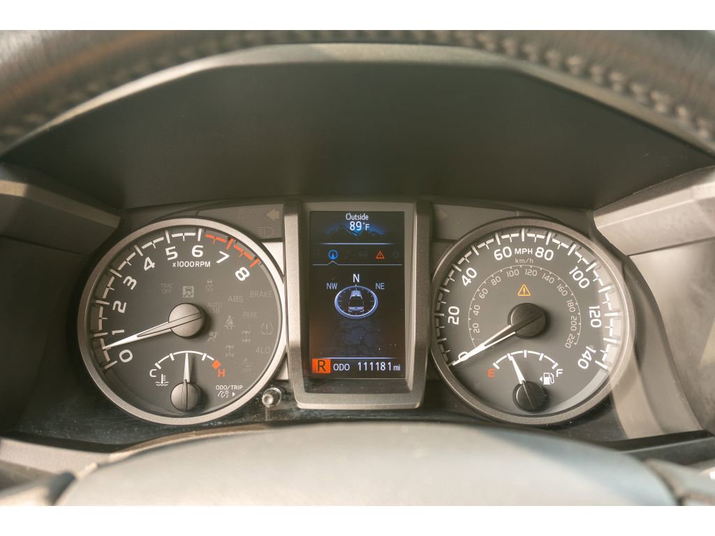Used 2020 Toyota Tacoma TRD Sport w/ TRD Premium Sport Package AWD/4WD image 26