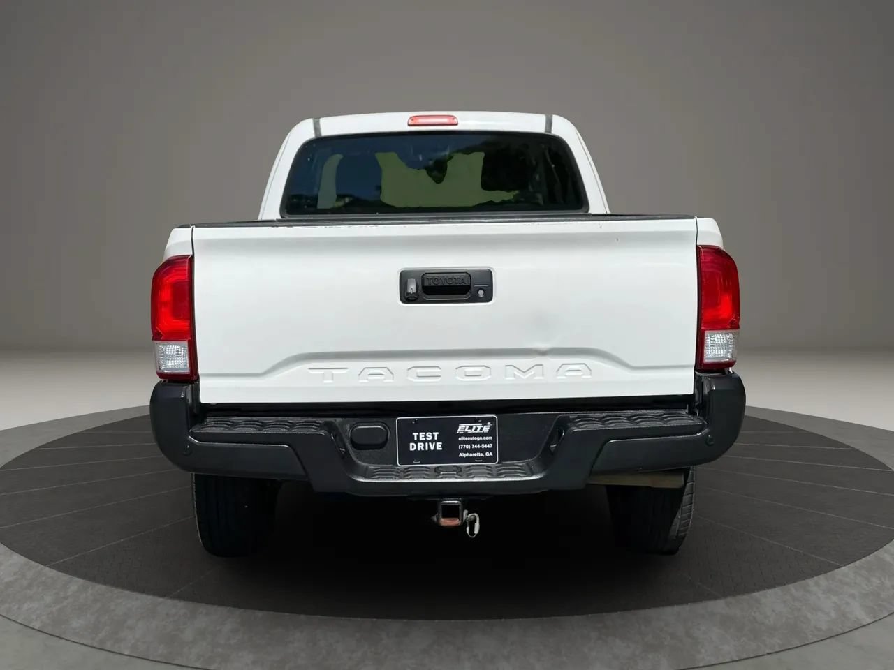 Used 2016 Toyota Tacoma SR RWD image 5