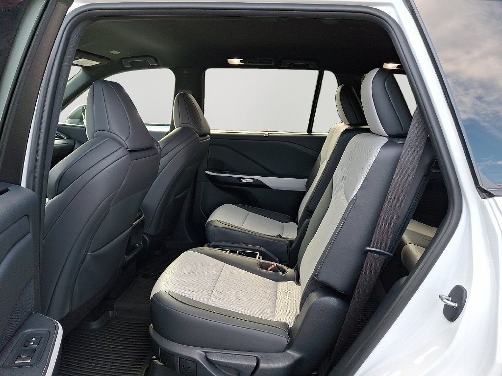 Certified 2026 Lexus TX 500h AWD w/ Technology Package image 9