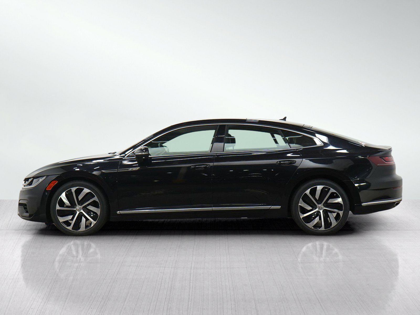 Used 2019 Volkswagen Arteon SEL Premium AWD/4WD image 2
