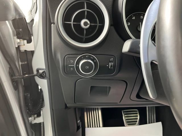 Used 2020 Alfa Romeo Stelvio Ti Sport w/ Quick Order Package 22S Sport AWD/4WD image 16