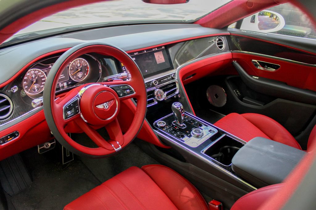 Used 2024 Bentley Flying Spur V8 AWD/4WD image 9