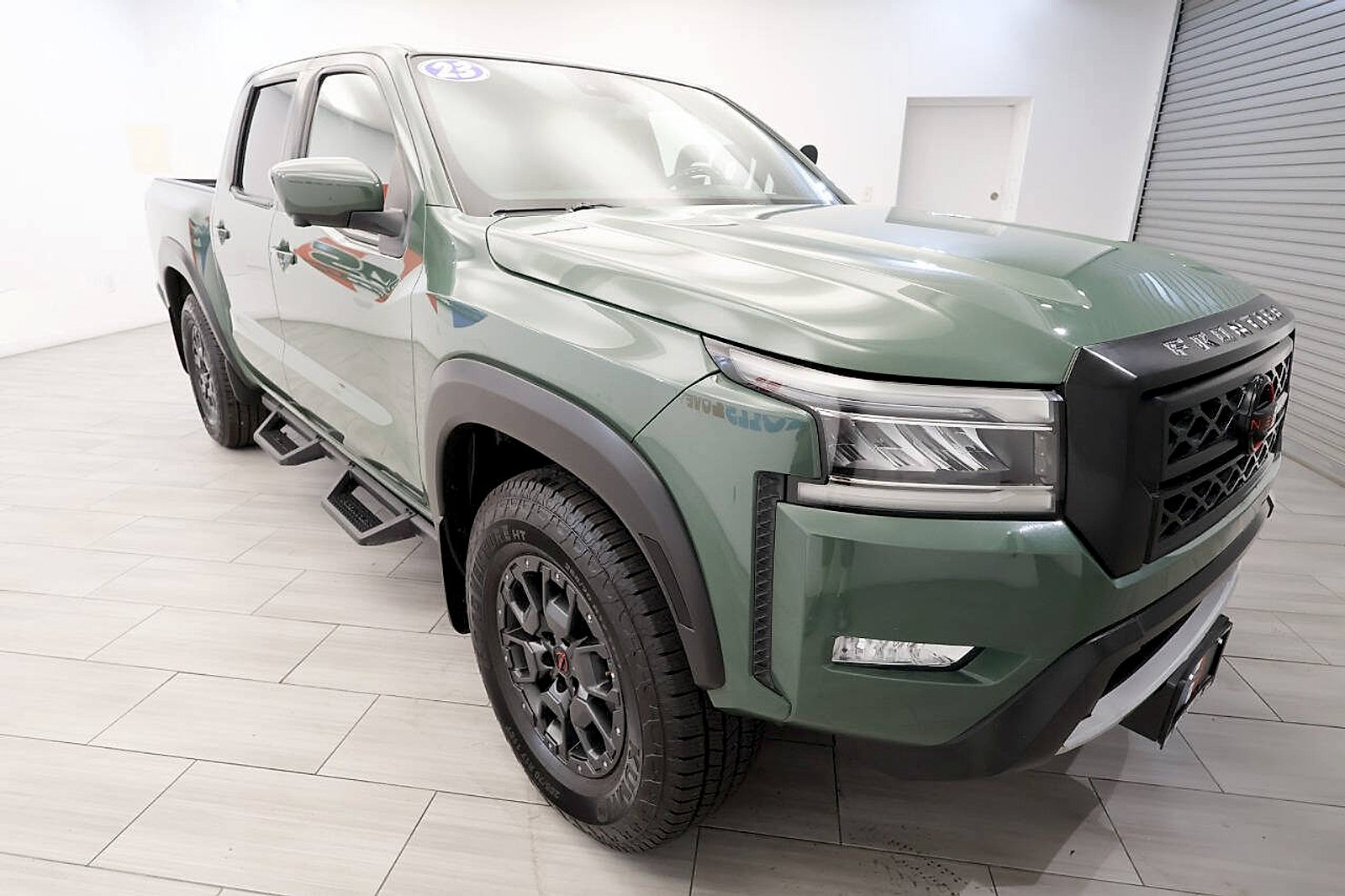 Used 2023 Nissan Frontier PRO-4X w/ Pro-4X Premium Package AWD/4WD image 7