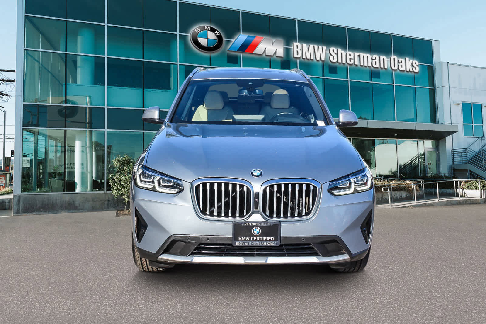 Used 2024 BMW X3 sDrive30i w/ Premium Package image 2