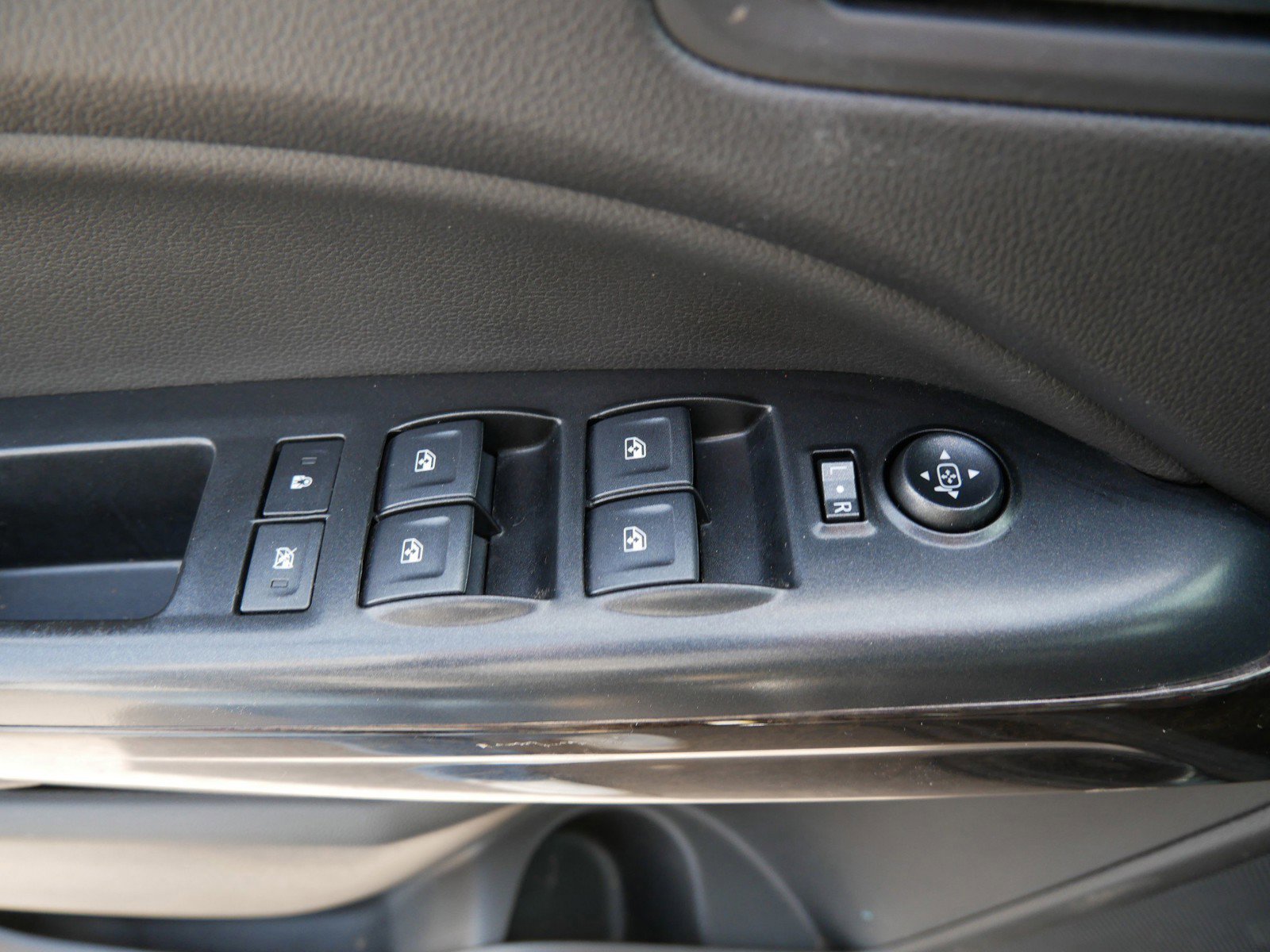 Used 2018 GMC Canyon SLT w/ Driver Alert Package image 17