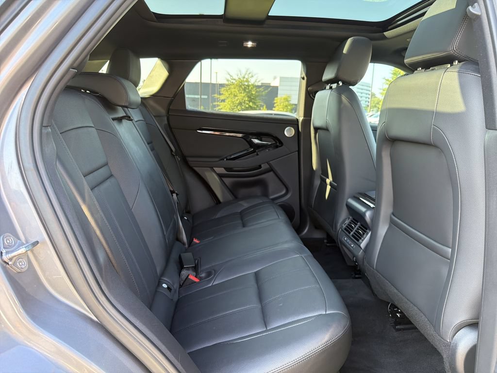 Used 2025 Land Rover Range Rover Evoque Dynamic SE AWD/4WD image 14