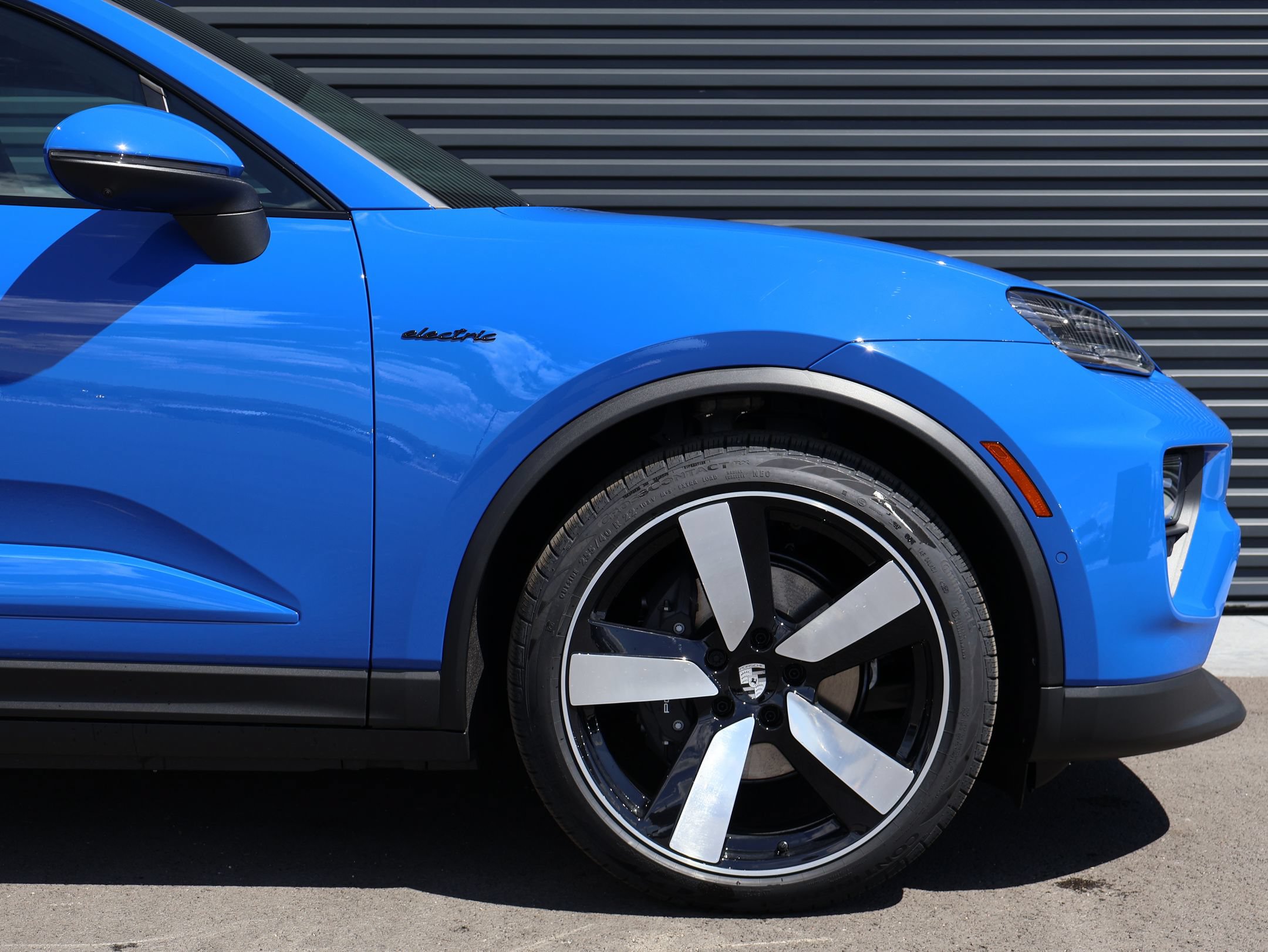 New 2026 Porsche Macan 4 Electric AWD/4WD image 11