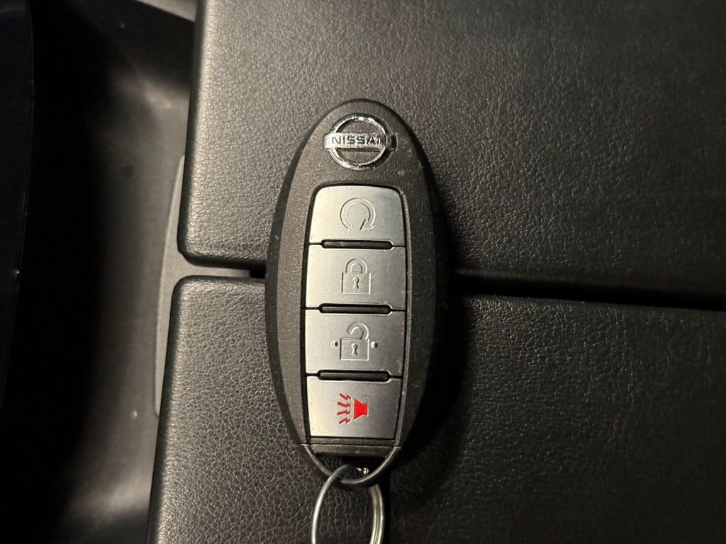 Used 2021 Nissan Rogue SV image 16