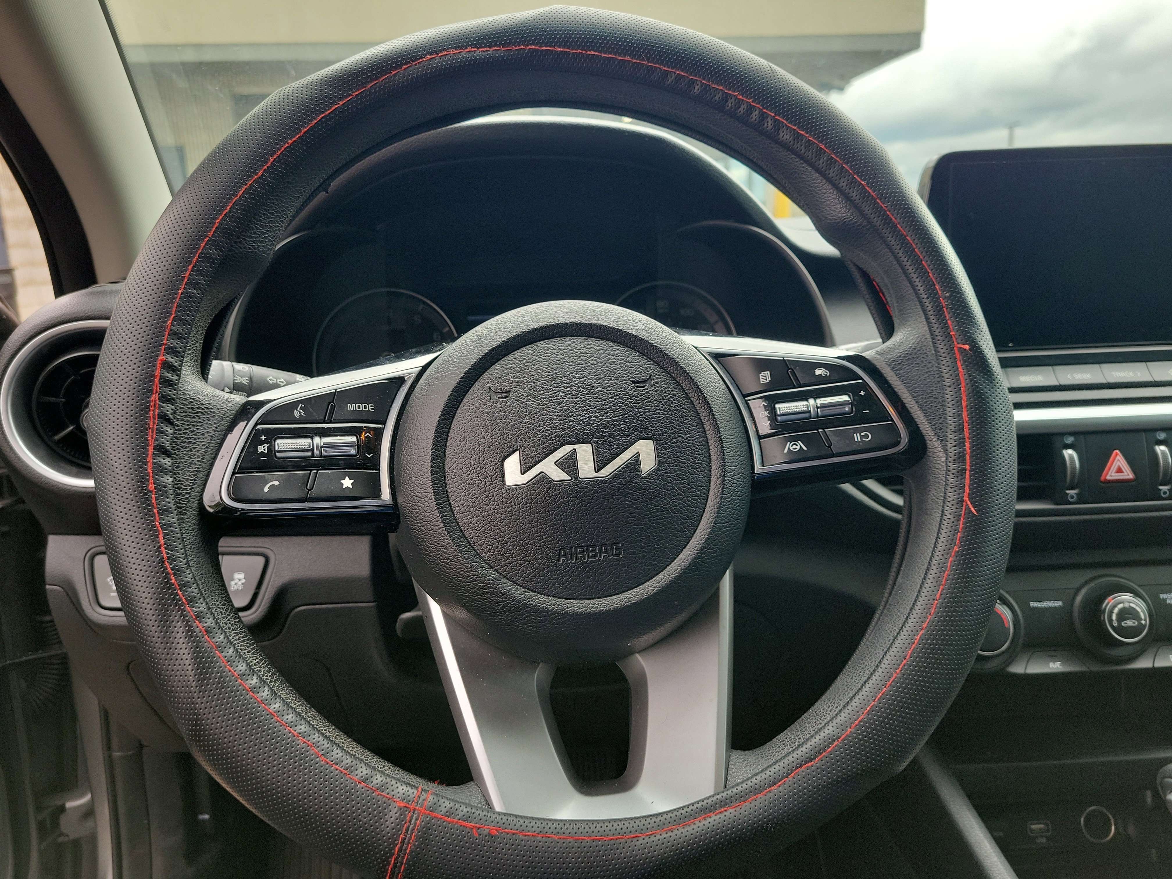 Used 2023 Kia Forte LXS FWD image 21