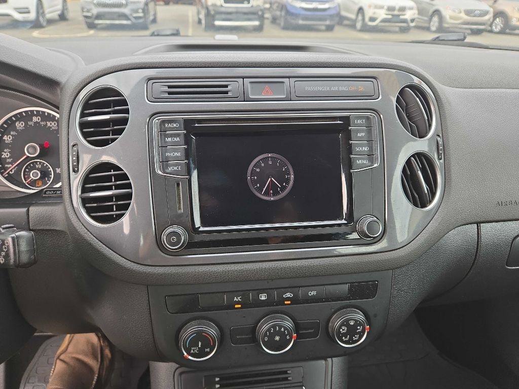 Used 2018 Volkswagen Tiguan Limited w/ Premium Package FWD image 18