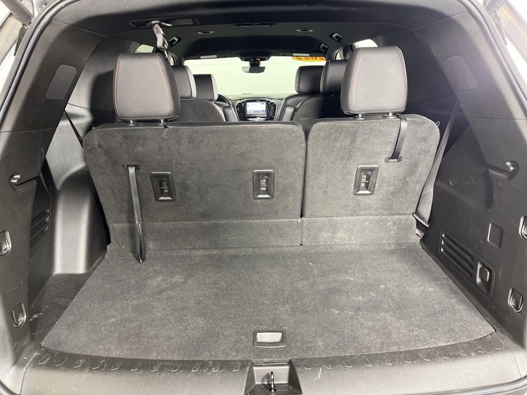 Used 2022 Chevrolet Traverse RS image 11