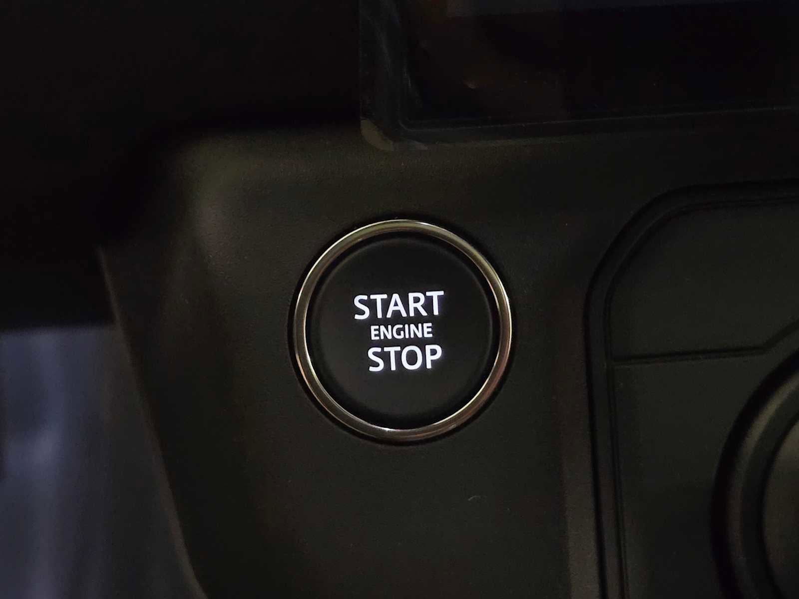 New 2026 Land Rover Defender 130 V8 image 36
