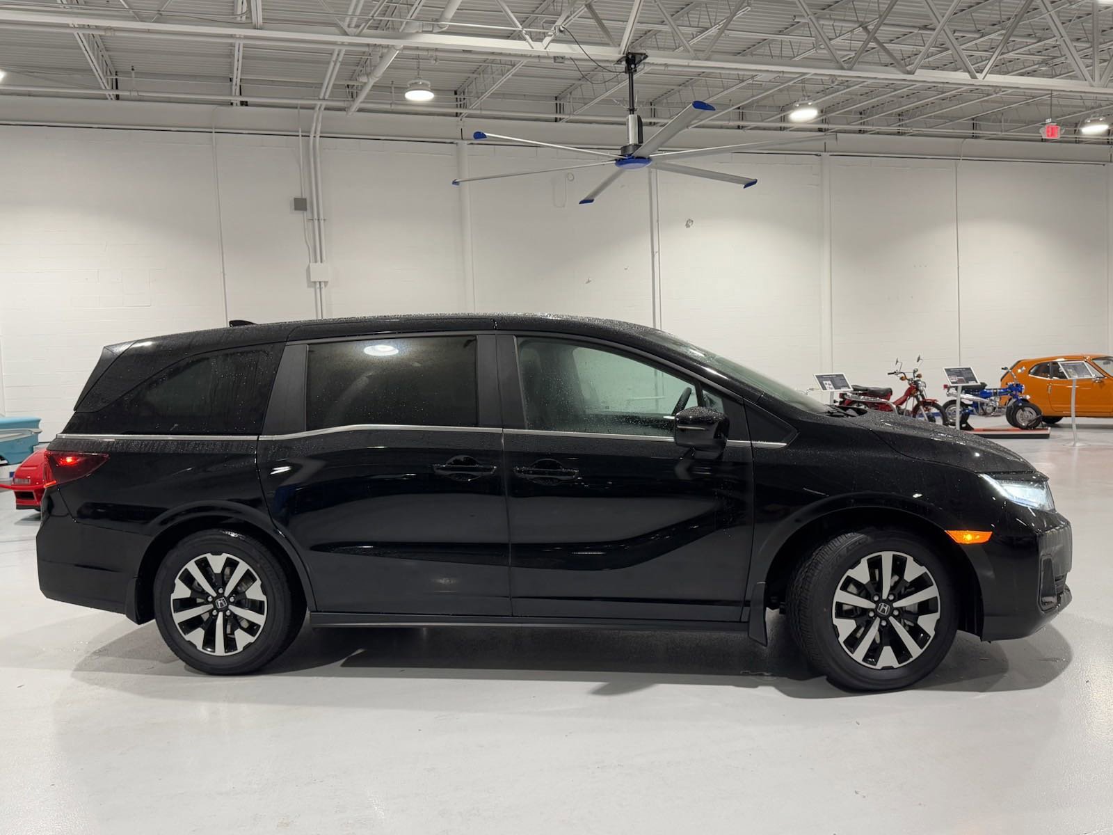 New 2026 Honda Odyssey EX-L image 3
