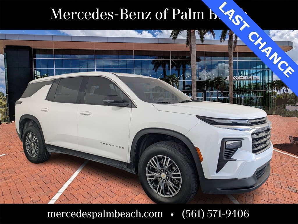 Used 2024 Chevrolet Traverse LS