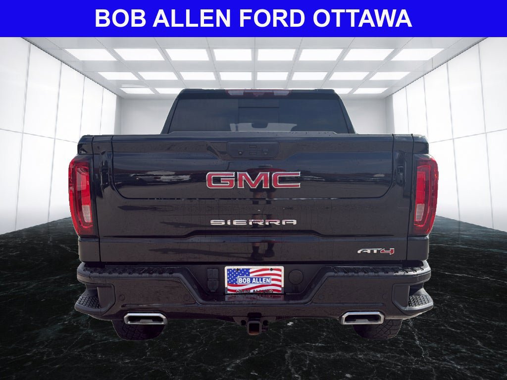 Used 2024 GMC Sierra 1500 AT4 w/ Technology Package AWD/4WD image 10