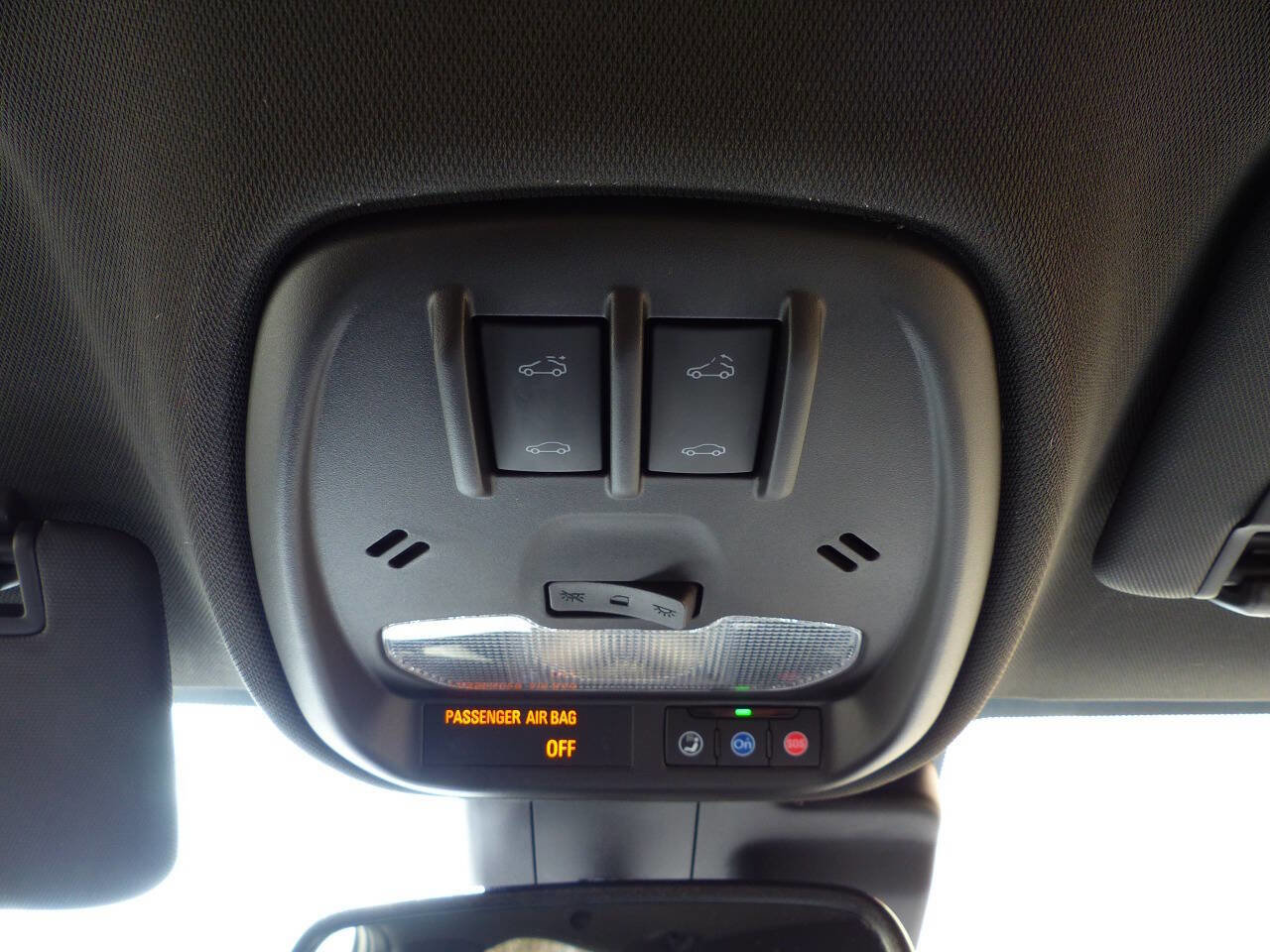 Used 2024 Buick Envista Avenir image 36