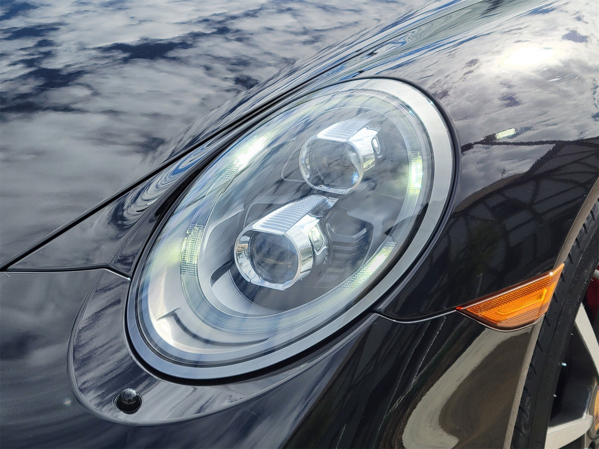 Used 2014 Porsche 911 Carrera S image 34