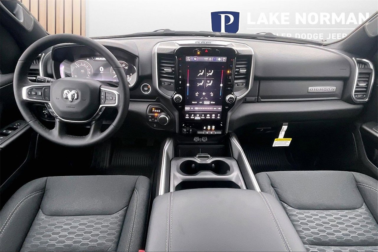 New 2026 RAM 1500 4x4 Crew Cab image 10