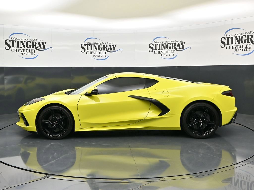 Used 2022 Chevrolet Corvette Stingray Coupe w/ 1LT RWD image 4