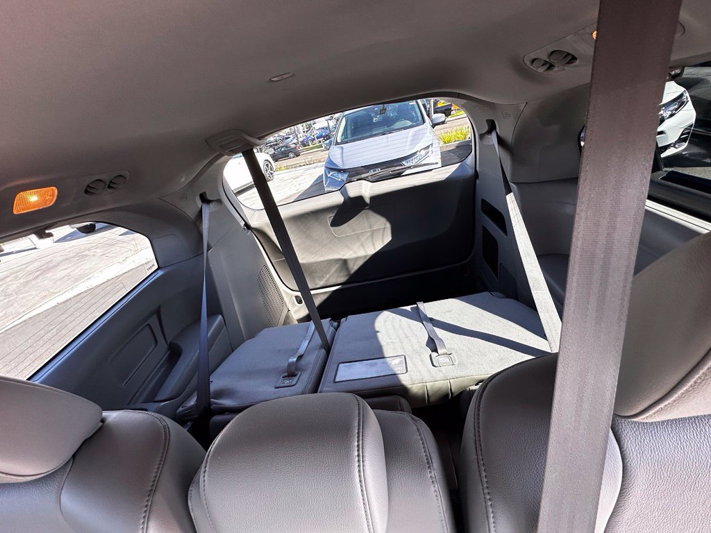 Used 2016 Honda Odyssey EX-L image 17