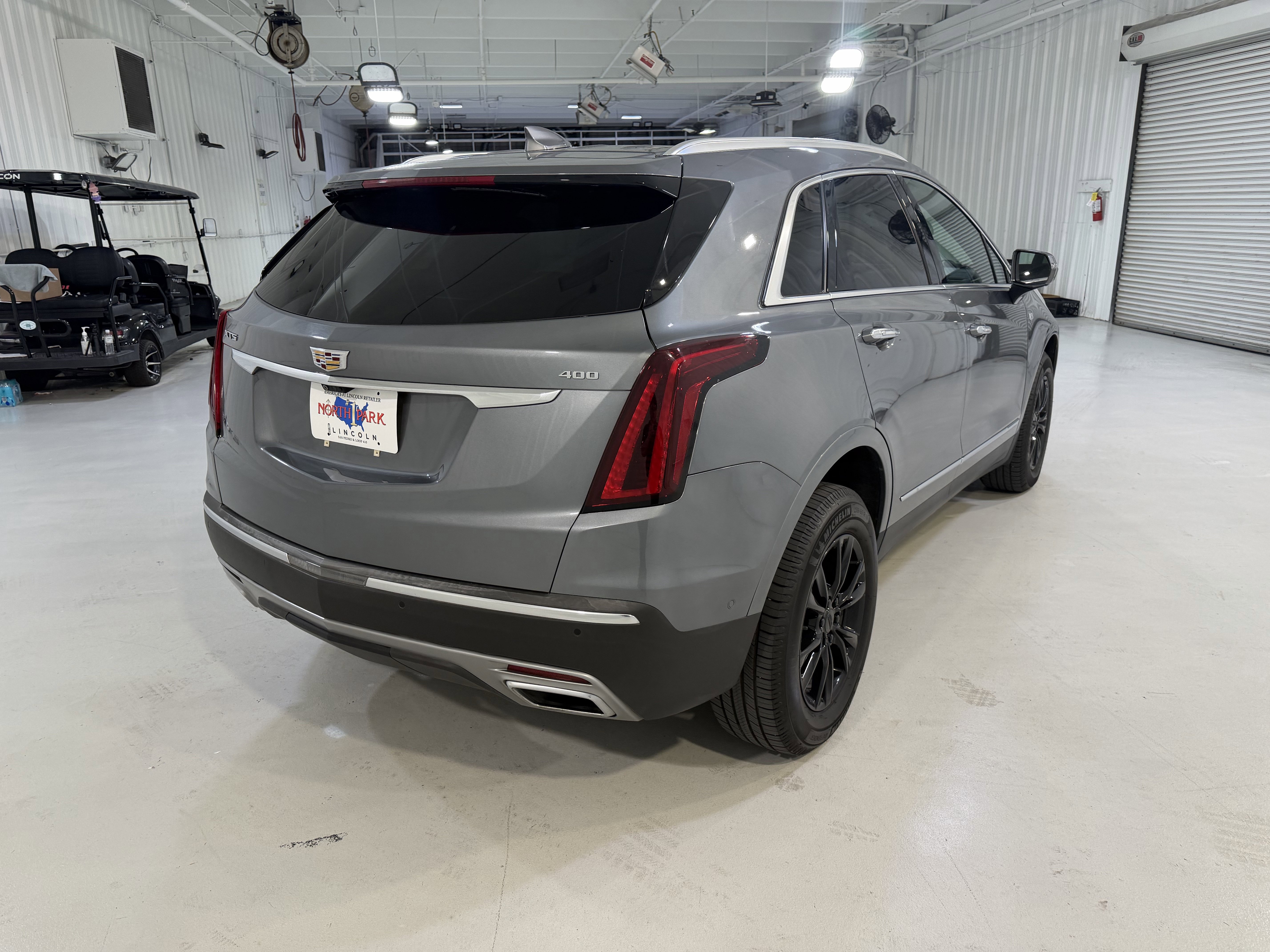 Used 2020 Cadillac XT5 Premium Luxury FWD image 5