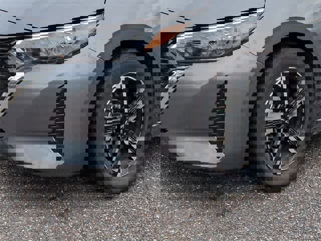 Used 2024 Nissan Sentra SV image 11