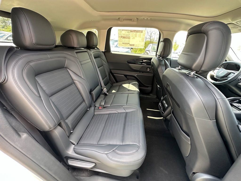 New 2026 Lincoln Nautilus Reserve w/ Jet Appearance Package AWD/4WD image 25