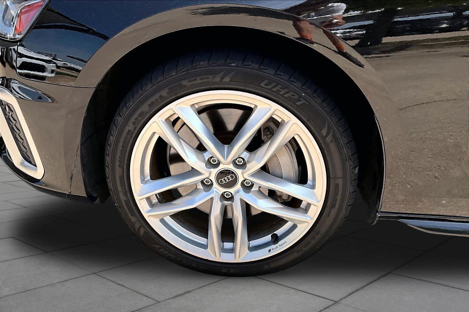 Used 2021 Audi A4 2.0T Premium AWD/4WD image 9