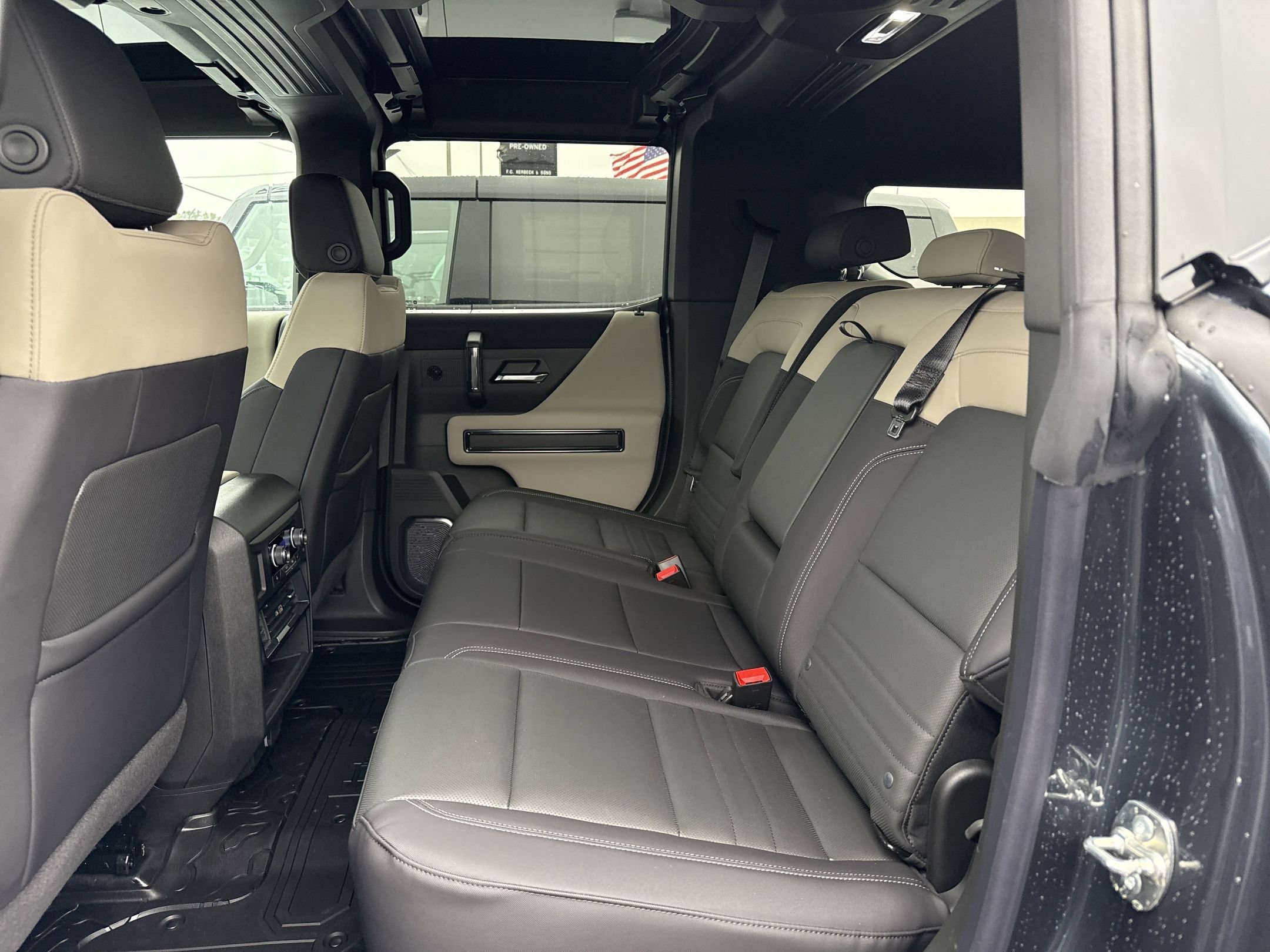 New 2026 GMC Hummer EV SUV image 21