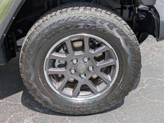 Certified 2022 Jeep Gladiator Overland w/ LED Lighting Group AWD/4WD image 8