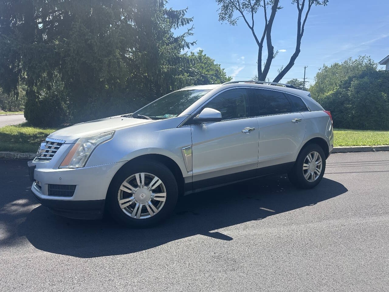 Used 2014 Cadillac SRX Luxury AWD/4WD image 4