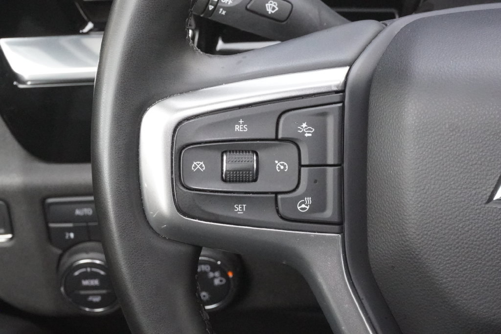 Used 2025 Chevrolet Silverado 1500 LT w/ Safety Package AWD/4WD image 21