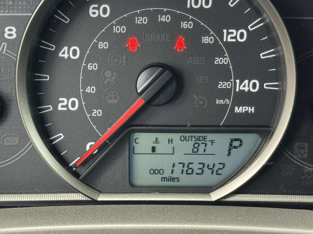 Used 2014 Toyota RAV4 XLE AWD/4WD image 13