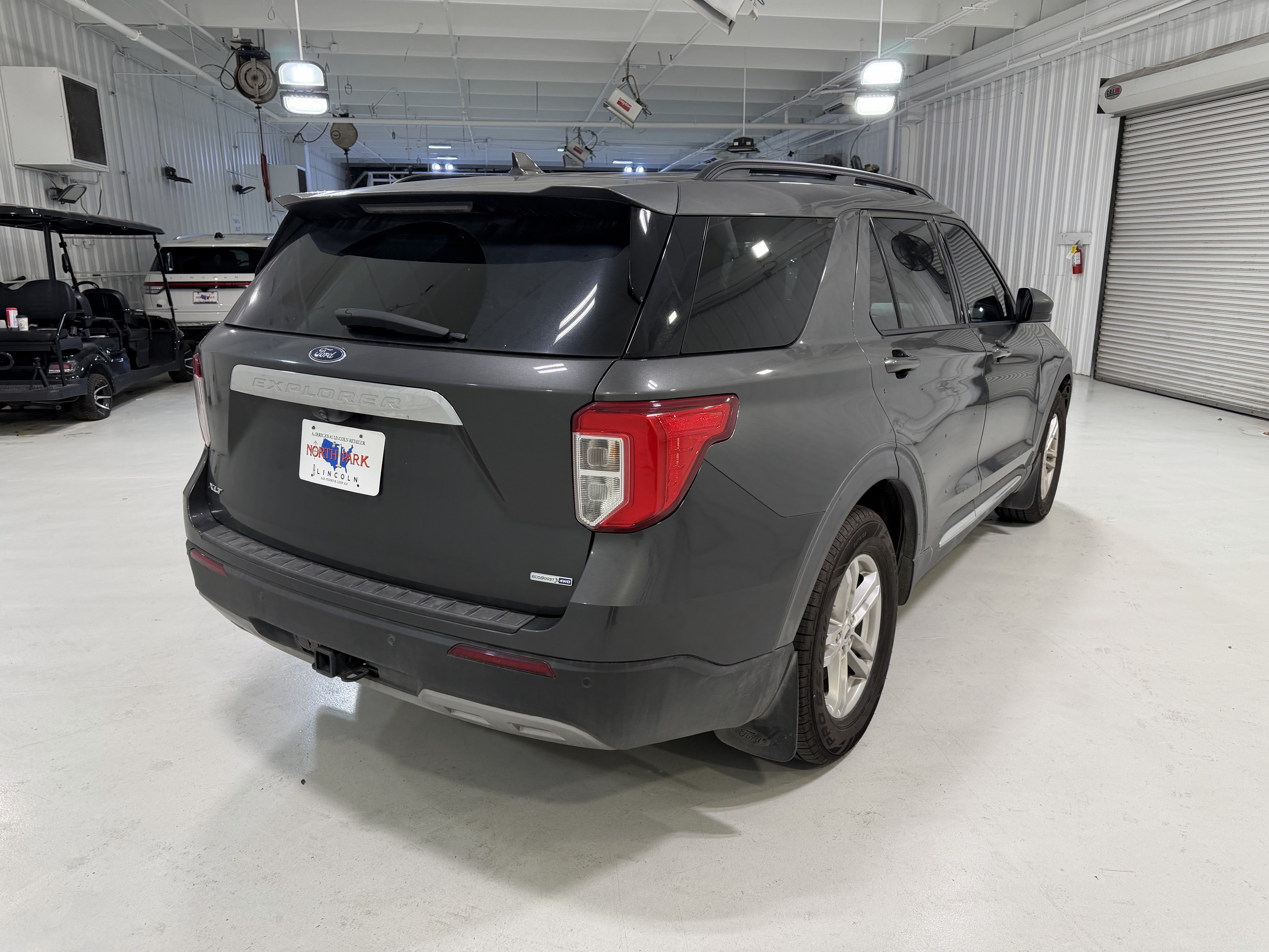 Used 2020 Ford Explorer XLT w/ Equipment Group 202A AWD/4WD image 5