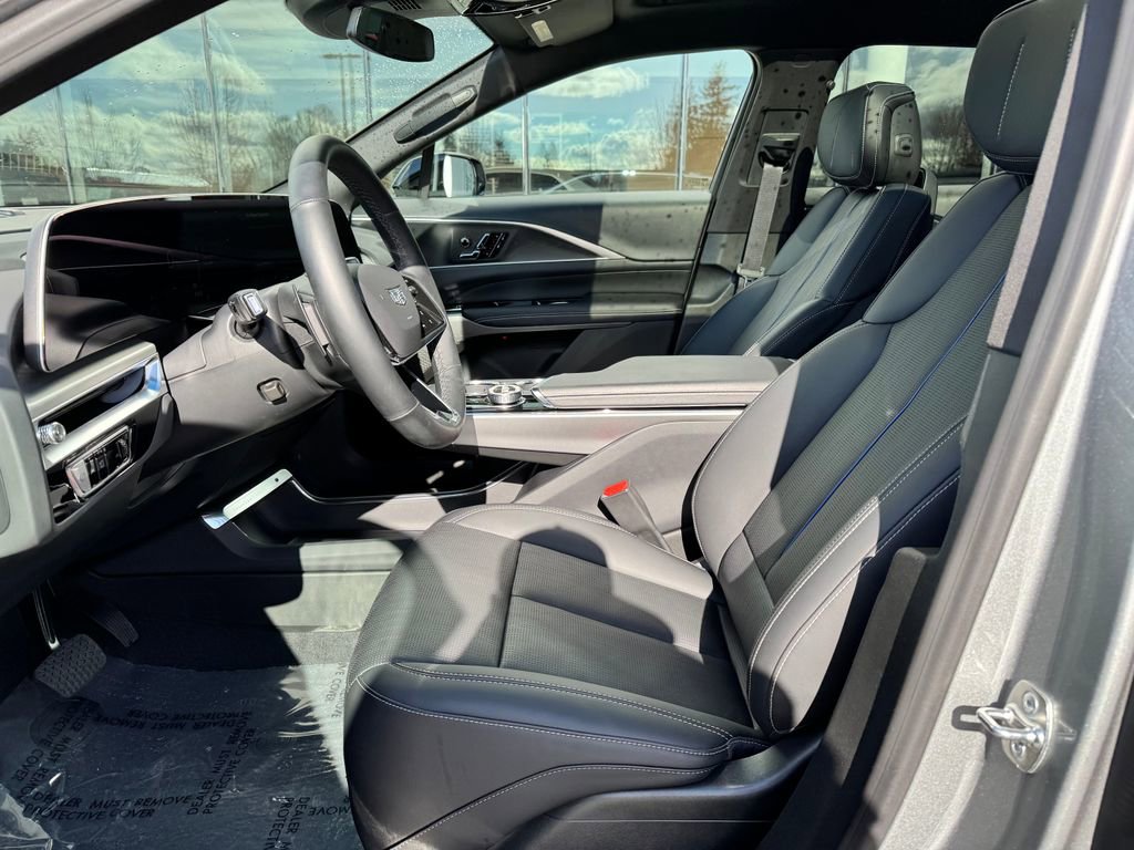 Used 2025 Cadillac Lyriq Sport image 49