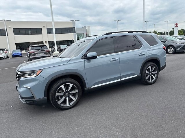 Used 2025 Honda Pilot Touring image 16
