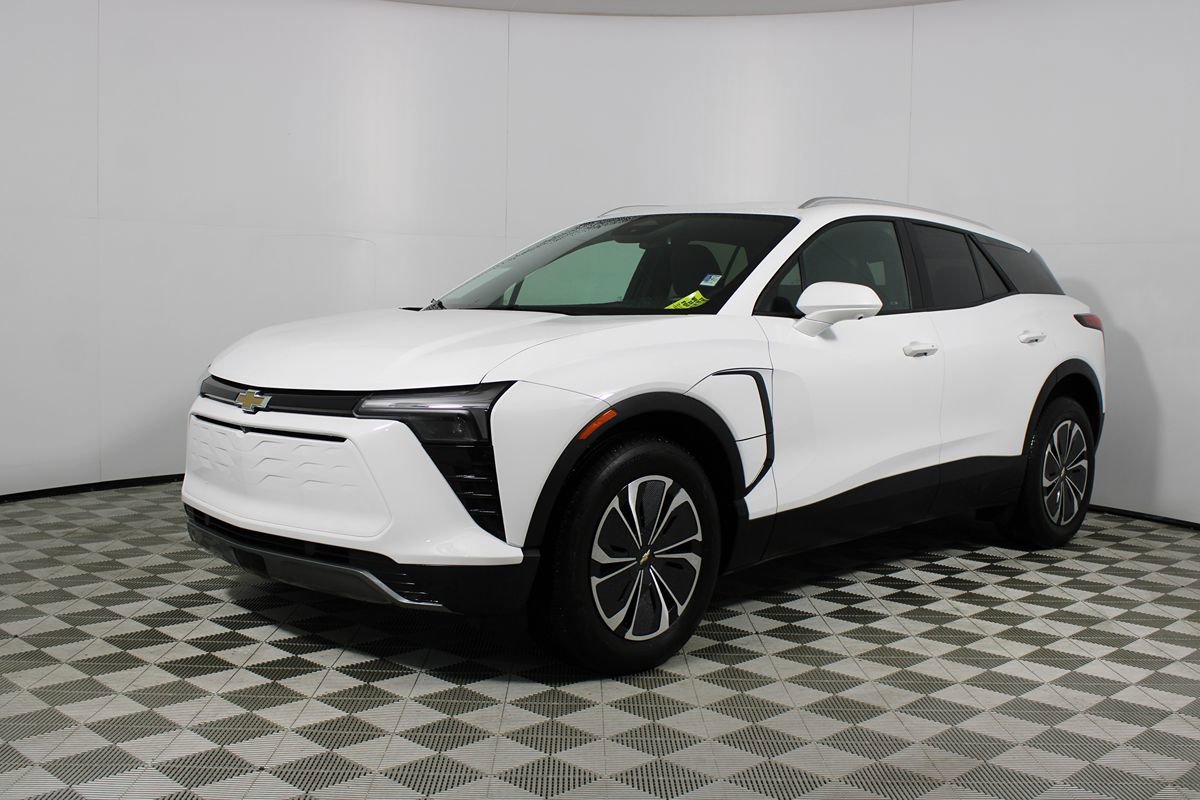 Used 2024 Chevrolet Blazer EV LT image 27