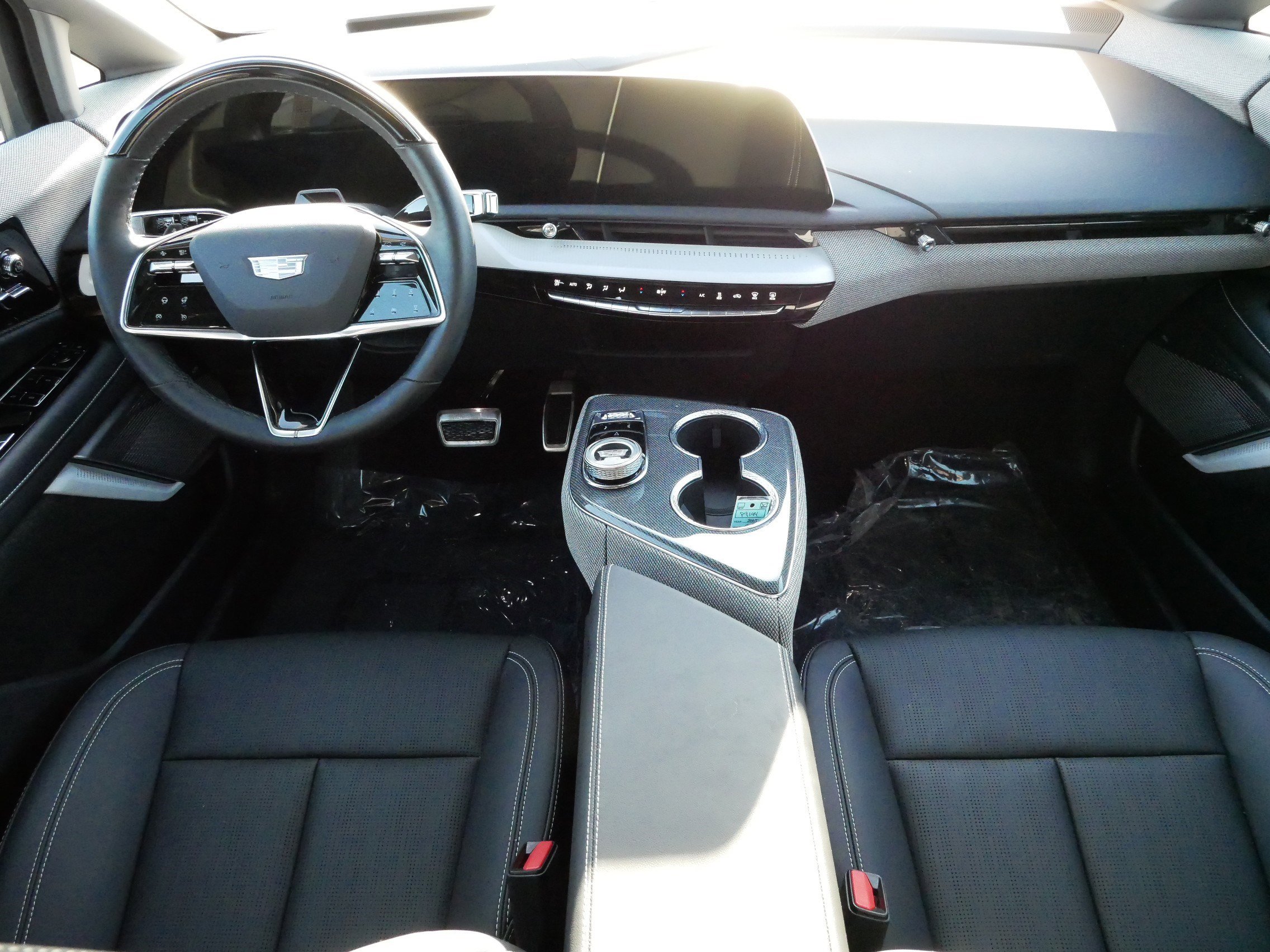 Certified 2025 Cadillac Optiq Sport 2 w/ LPO, Floor Liner Package image 10