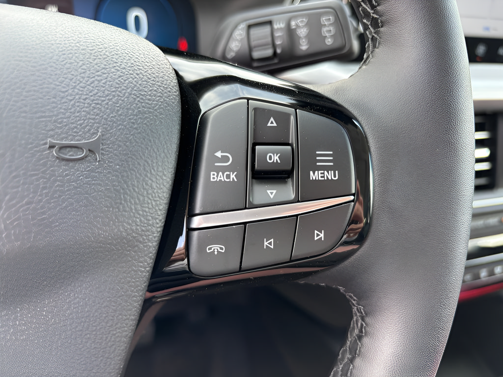 New 2024 Ford Escape SE w/ PHEV Premium Package FWD image 19