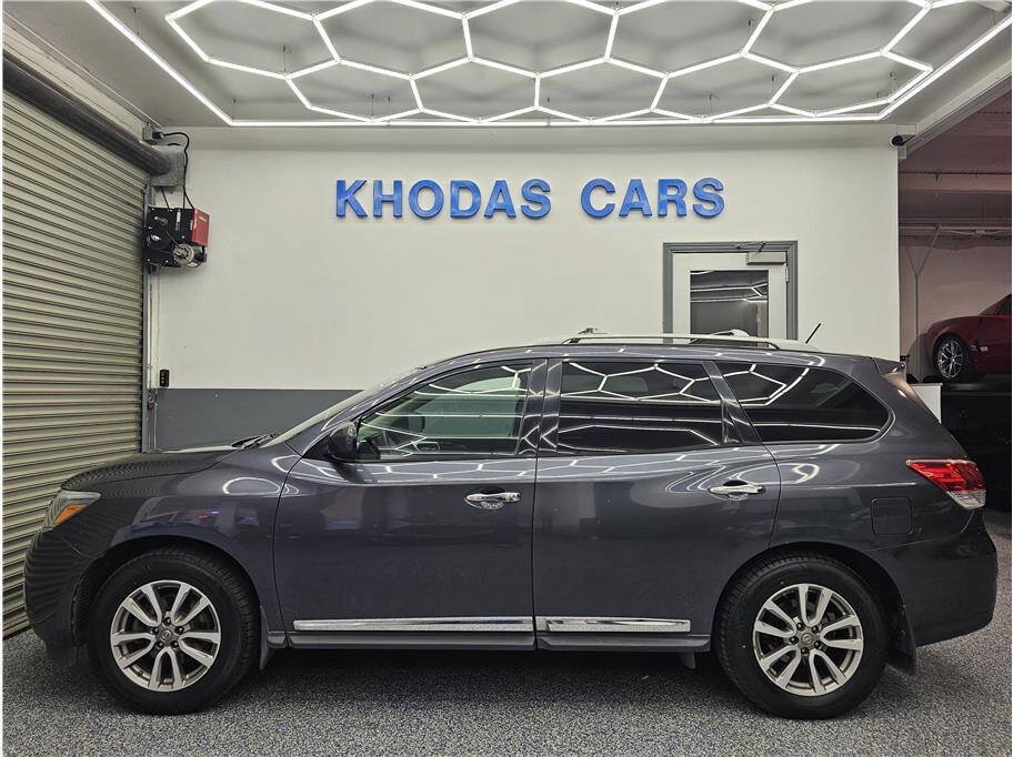 Used 2014 Nissan Pathfinder SL w/ SL Premium Package