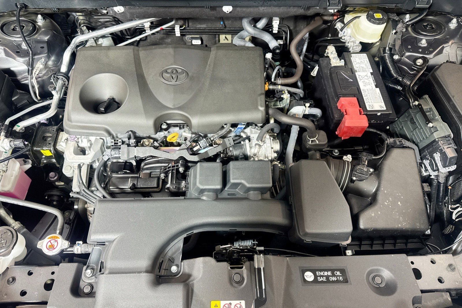 Used 2024 Toyota RAV4 Limited image 29