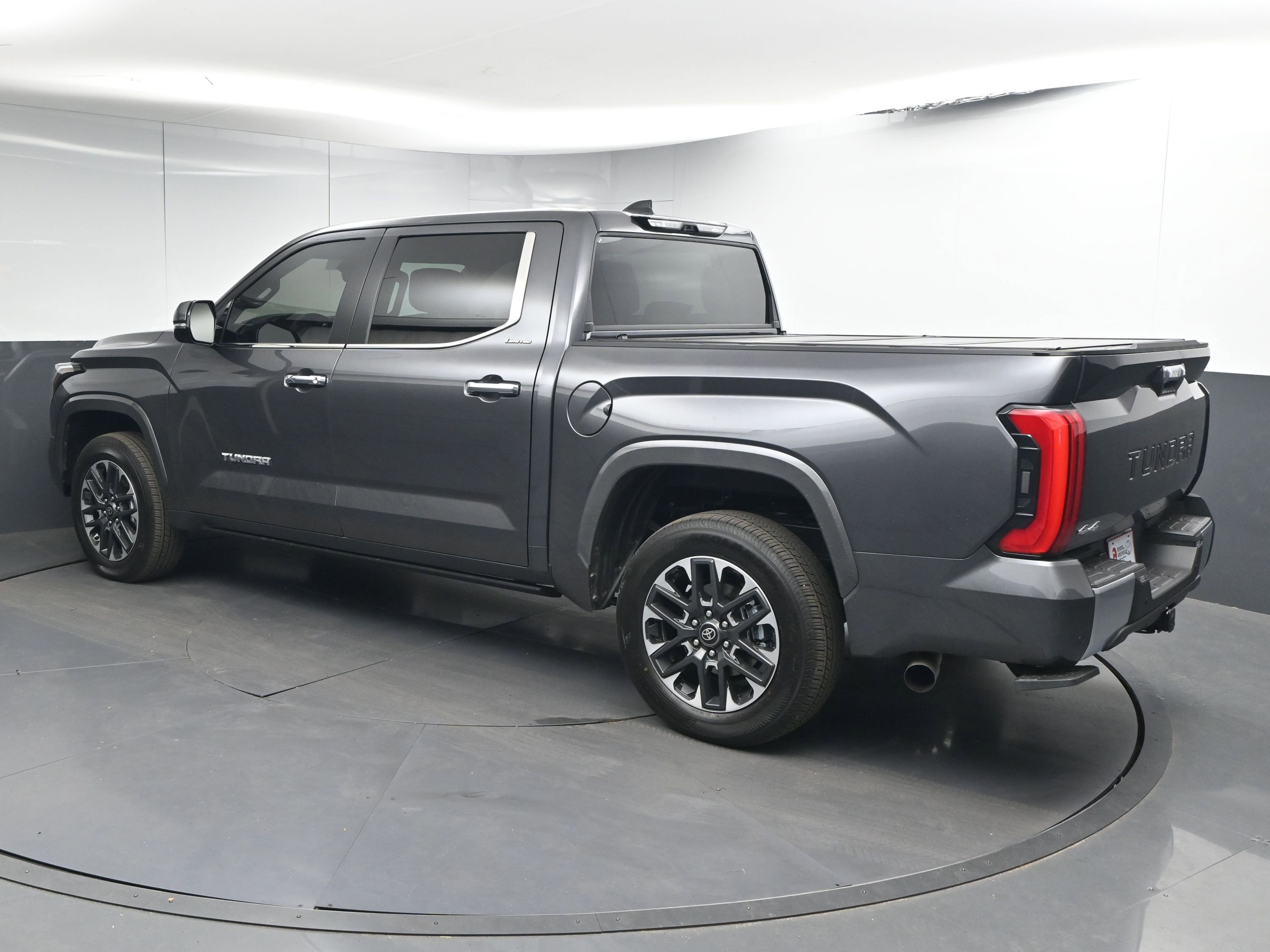Used 2026 Toyota Tundra Limited image 6