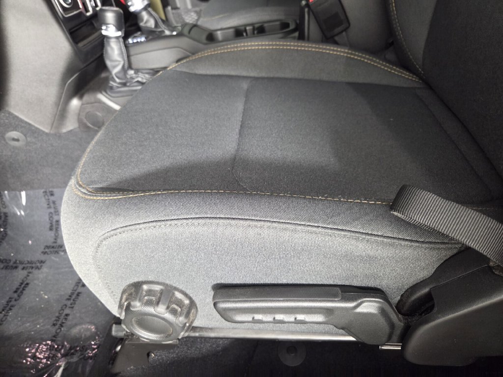 Used 2026 Jeep Gladiator Sport AWD/4WD image 11