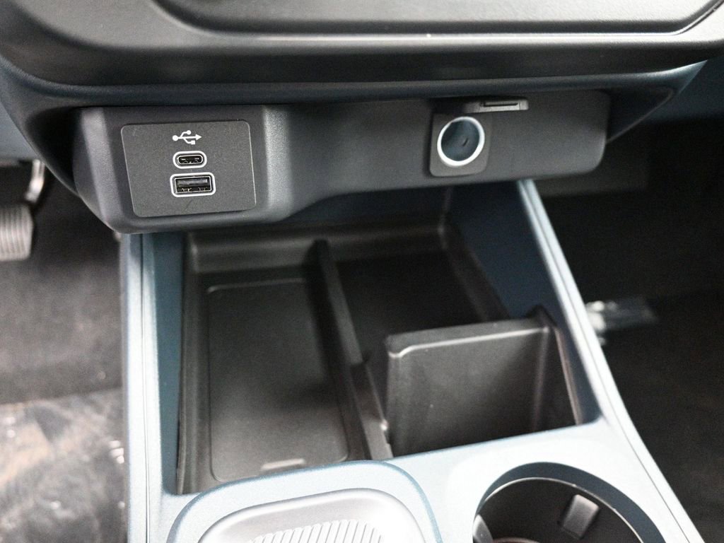 New 2025 Ford Maverick XL image 15