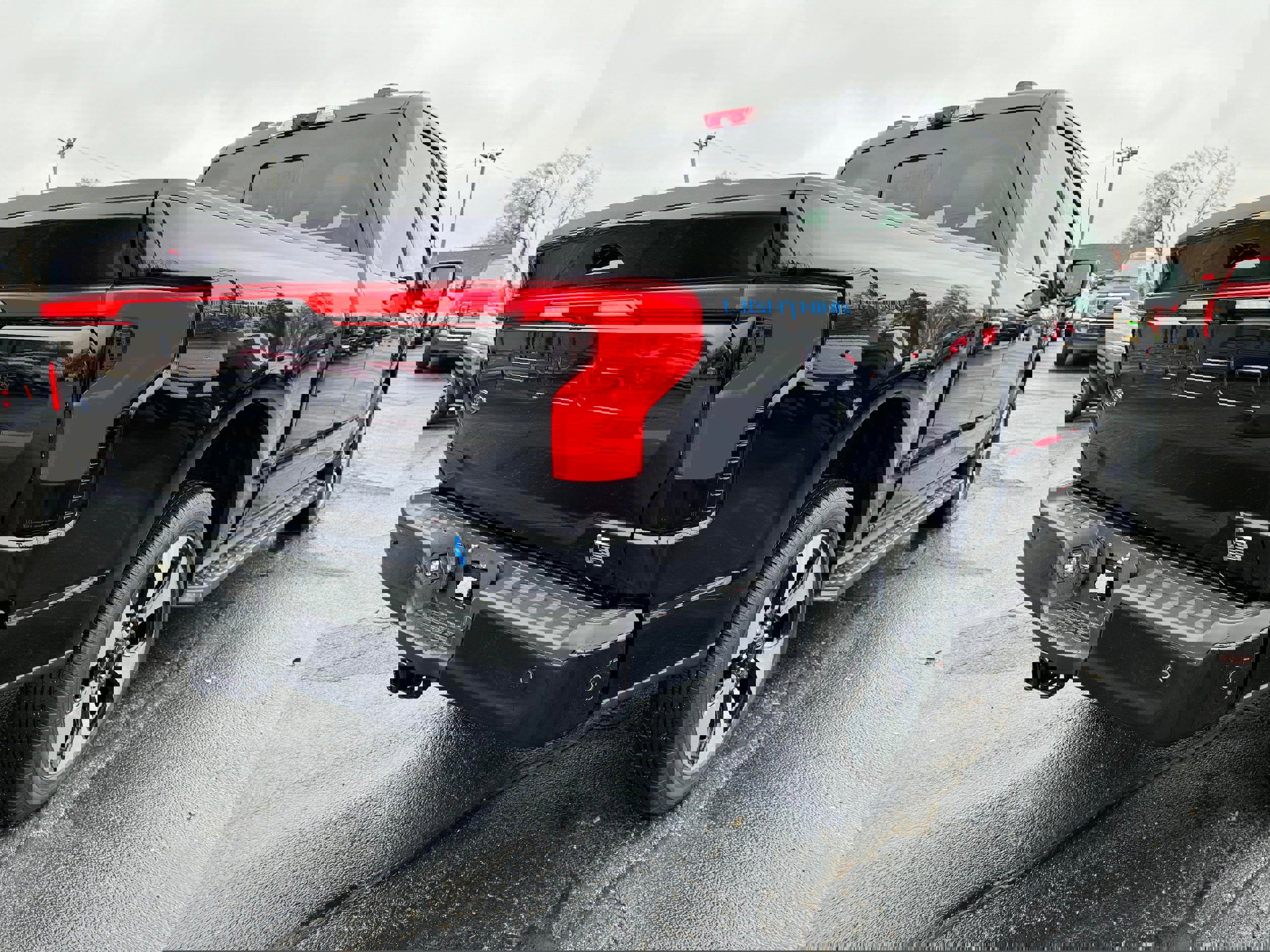 New 2023 Ford F150 Lightning Platinum image 6