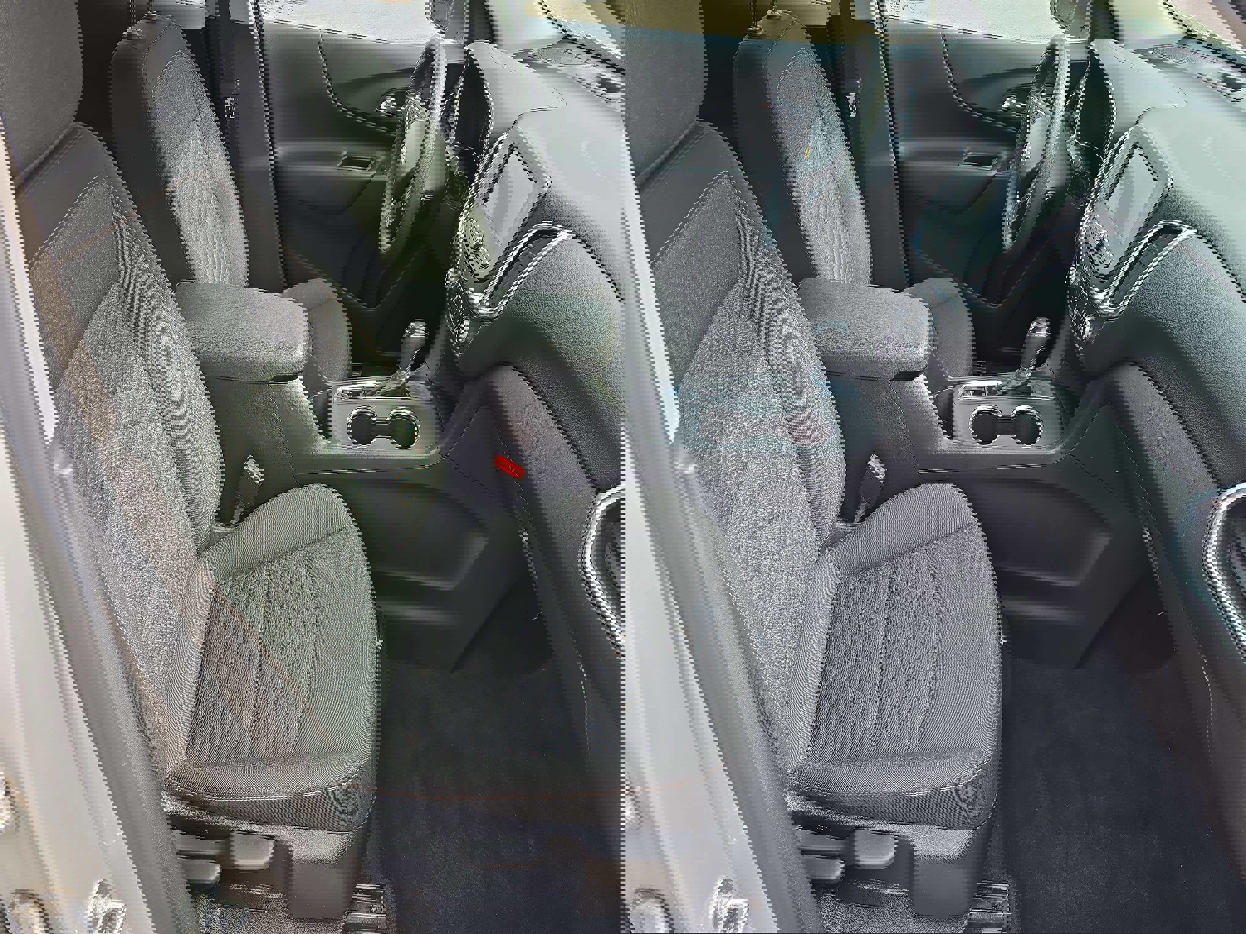 Used 2020 Chevrolet Equinox LT image 10