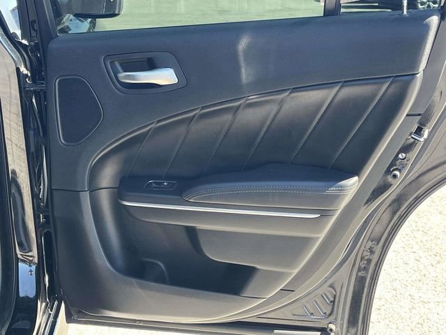 Used 2017 Dodge Charger R/T Scat Pack w/ Technology Group RWD image 23