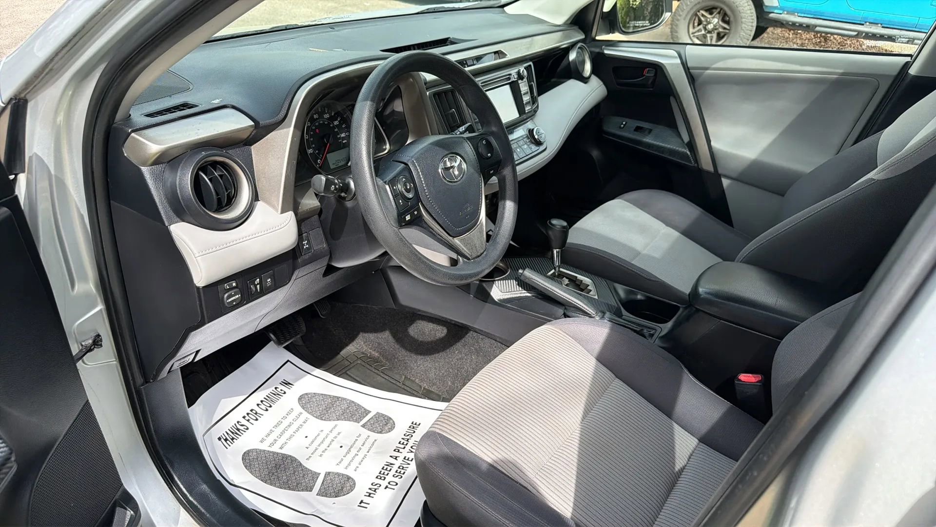 Used 2013 Toyota RAV4 XLE AWD/4WD image 25