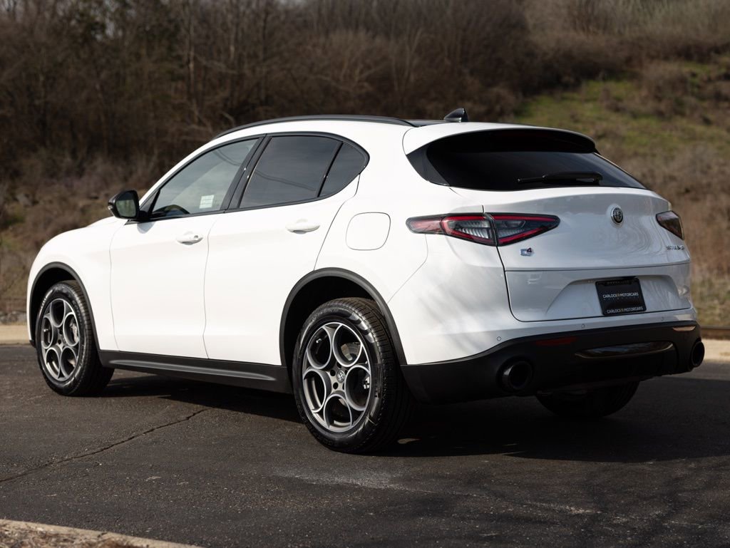 New 2026 Alfa Romeo Stelvio Sprint w/ Convenience Package AWD/4WD image 6